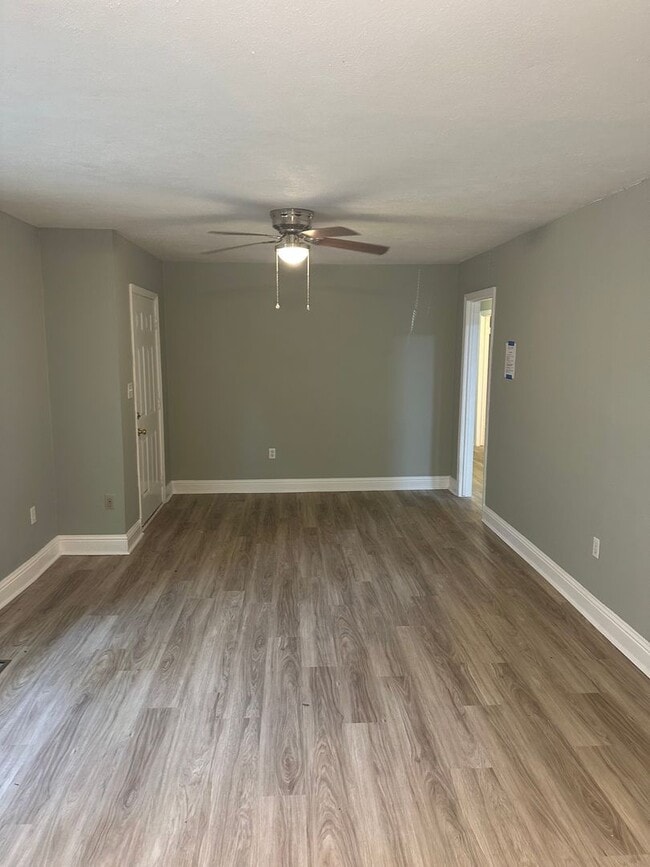 Photo - 205 Wildwood Terrace