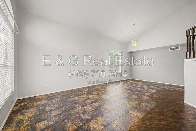 Photo - 19424 N 33rd Pl