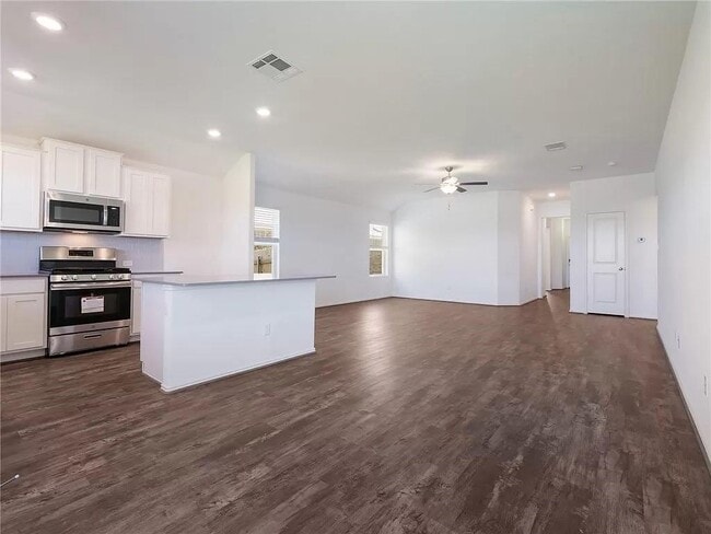 Photo - 112 Concho Brook Bnd