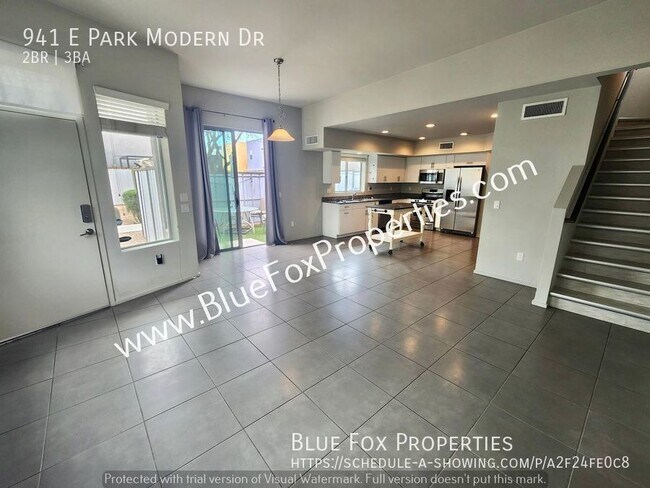 Photo - 941 E Park Modern Dr