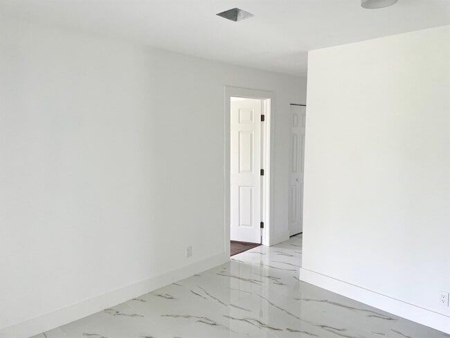Photo - 6606 NW 95th Ave