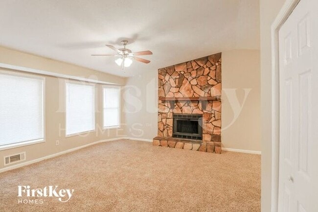 Photo - 634 Woodsong Ln