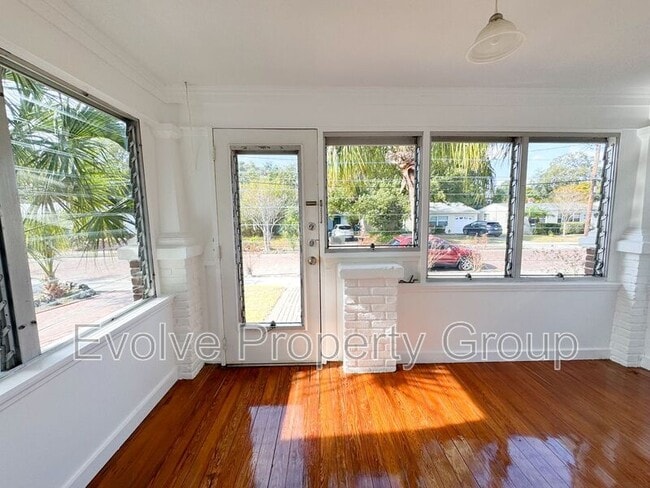 Photo - 931 Shine Ave