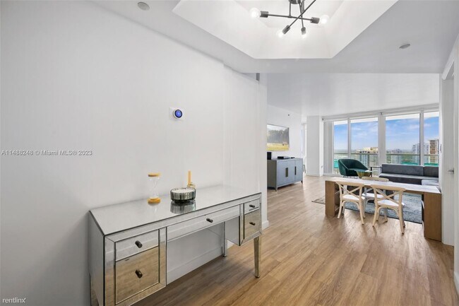 Photo - 3 br, 2 bath Condo - 7000 Island Blvd Apt ... Unidad Apt 2203
