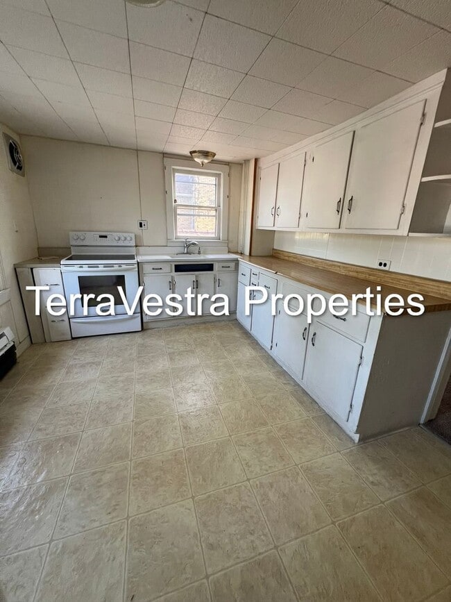 Photo - 22 S Main St Apartment Unit A
