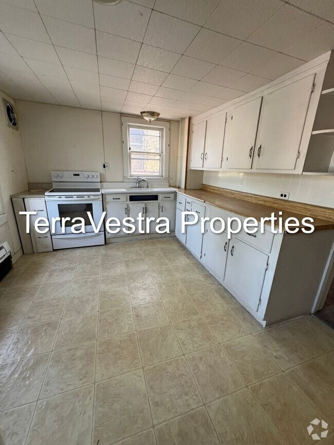 Building Photo - 22 S Main St Unit A Rental