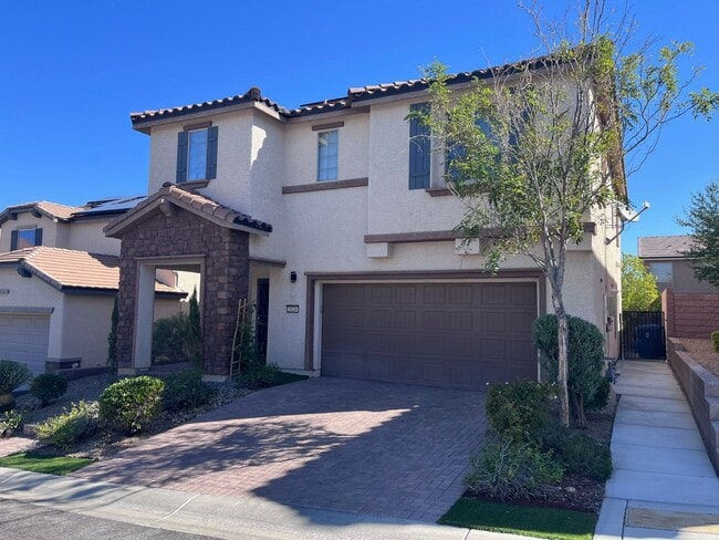 Building Photo - Wonderful 4-Bedroom Home with Loft & Den i...