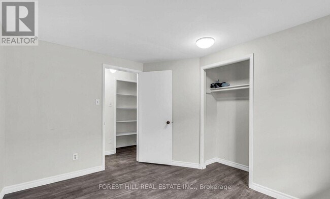 Photo - 115 Amberly Blvd