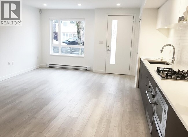 Photo - 321 E 16th Ave