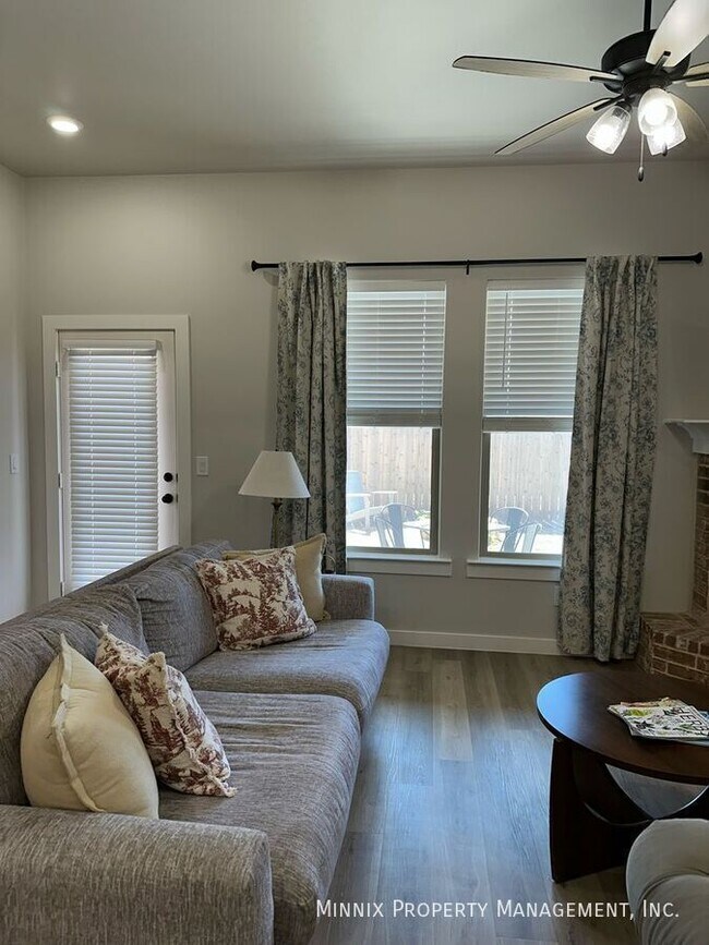 Photo - 2923 137th St