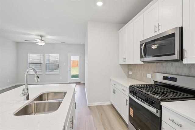 Photo - 717 Leavenworth Dr