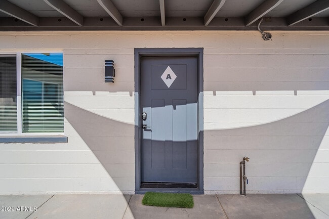 Photo - 37 E El Parque Dr