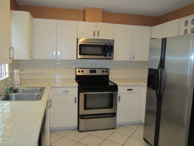 Photo - 960 SW 95th Ave