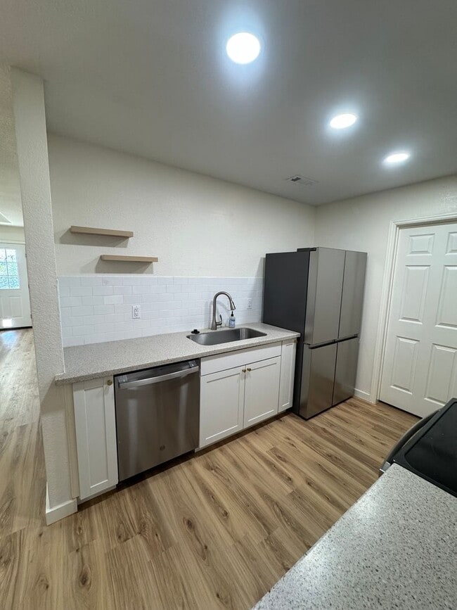 Photo - 1402 SE 22nd St