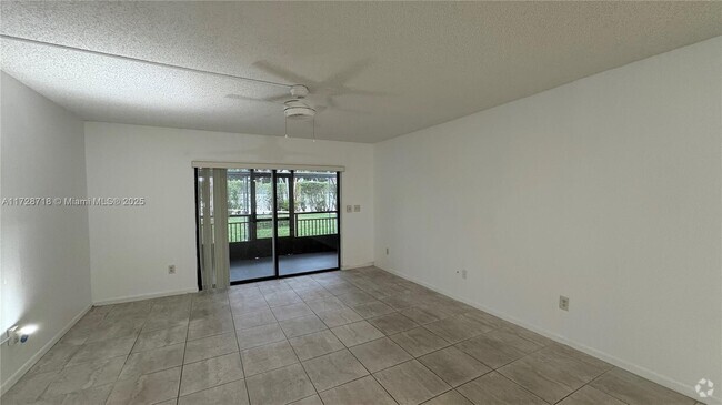 Building Photo - 16051 Blatt Blvd Unit 104 Rental