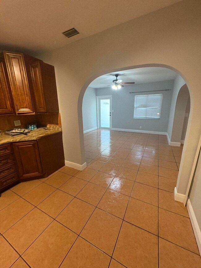 Photo - 1340 NW 5th Ave