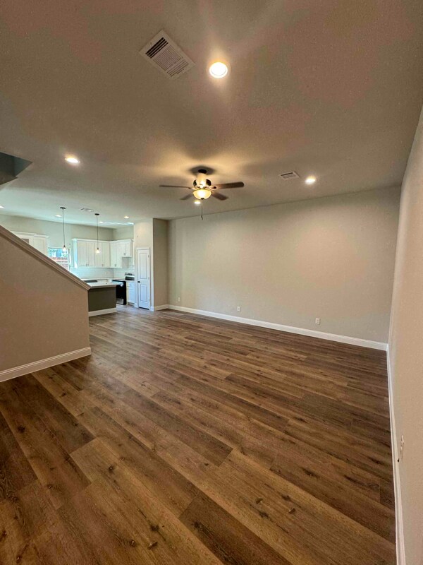 Photo - 721 N Jefferson St Unidad 1195