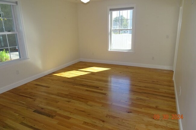 Photo - 14 York St Unit Apartment  2 BR