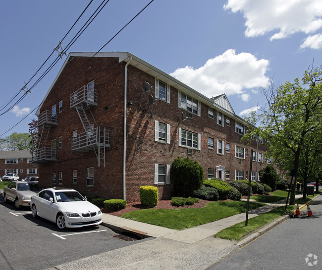 Brookside Apartments - Brookside Apartments