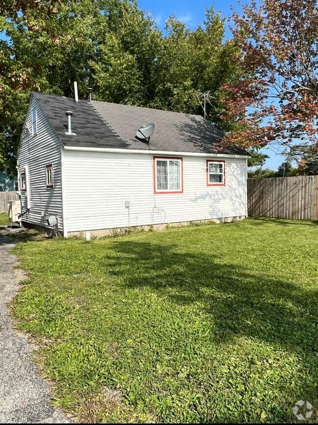 Building Photo - 2221 Salt St Rental