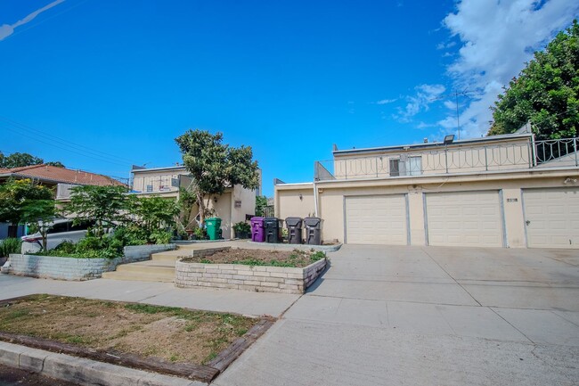 Photo - 2617-2619 E 17th St Unidad 2617