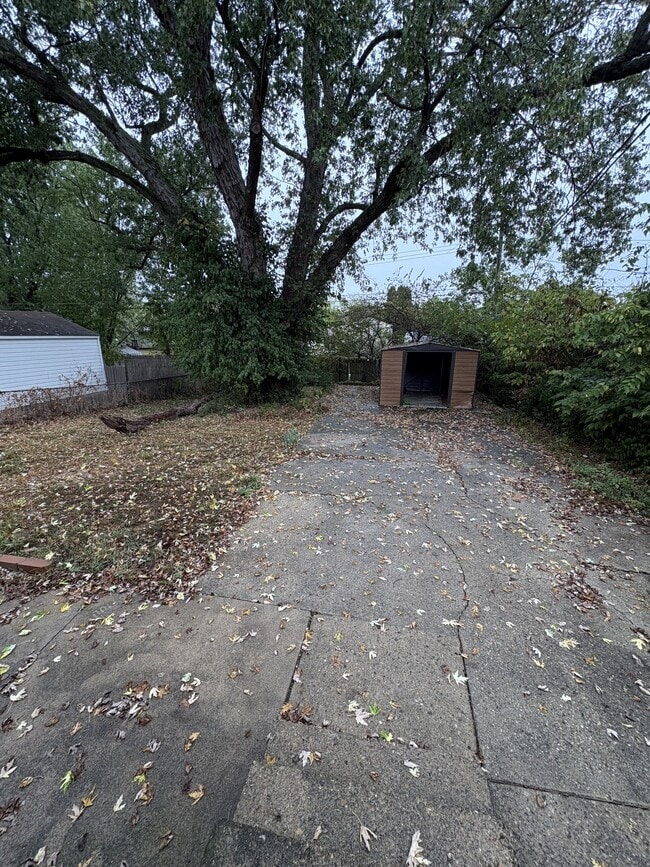 Photo - 2504 Vendome Dr S