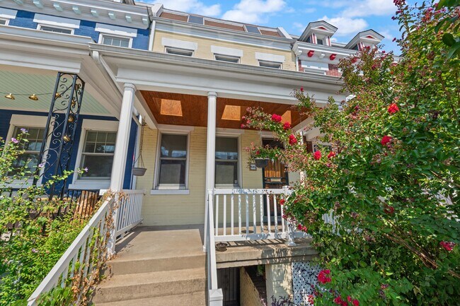 Photo - 445 Newton Pl NW