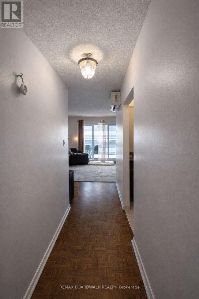 Photo - 158 McArthur Ave.