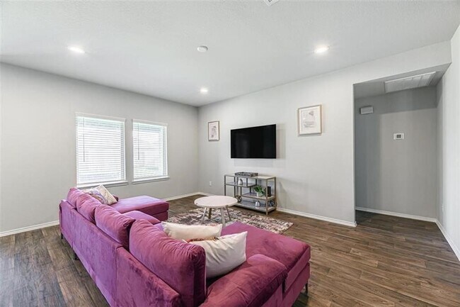 Photo - 5126 Morava Ln