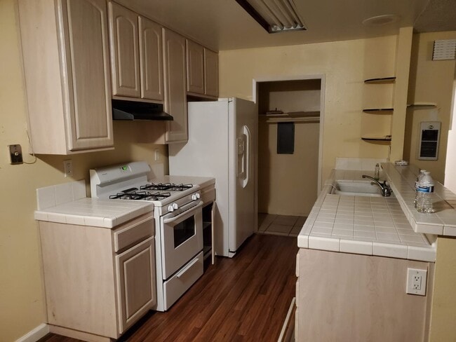 Building Photo - 958 Picador Blvd Rental