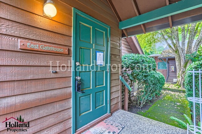 Photo - Spacious 1-Bedroom Plus Bonus Room in Forest Grove! BEST PRICE $1,650!!!