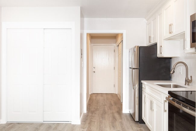 Photo - The Lakemont