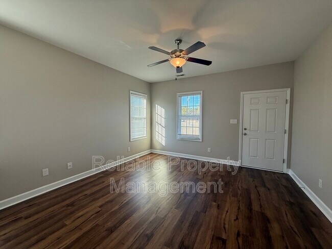 Photo - 800 Phillips Rd