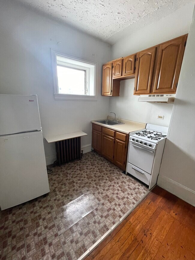 Photo - 5001 Cedar Ave Unit 2Fr