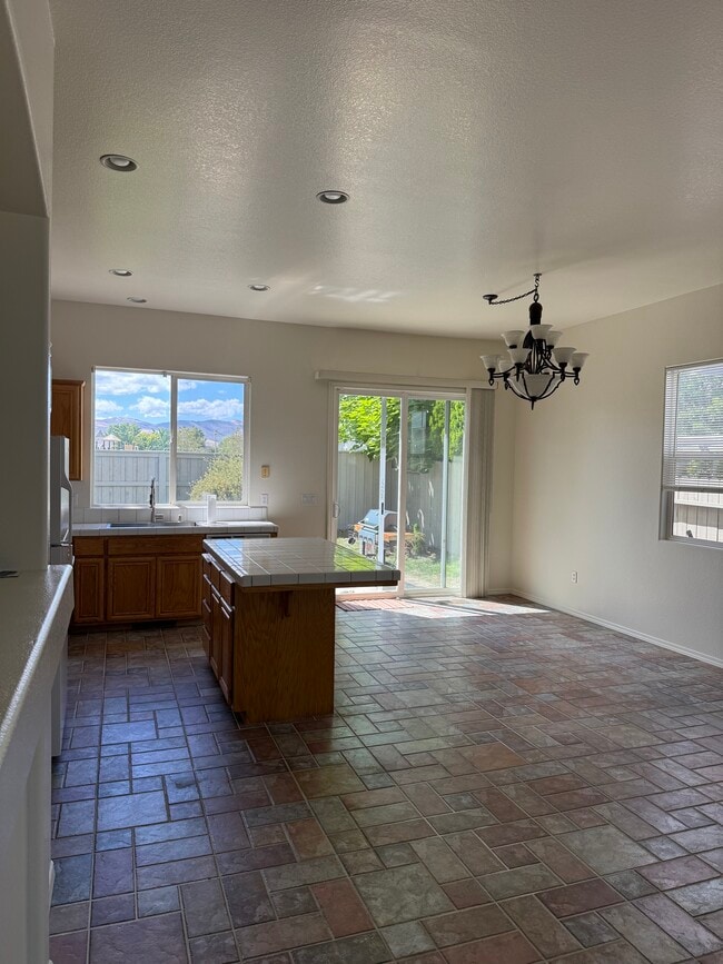 Kitchen/Dining
