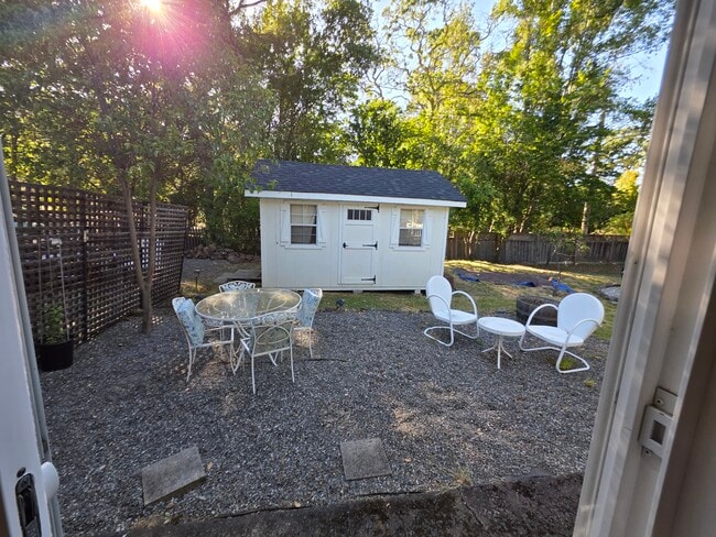 Photo - 2014 Hatch Rd Unit Private Studio Available Now