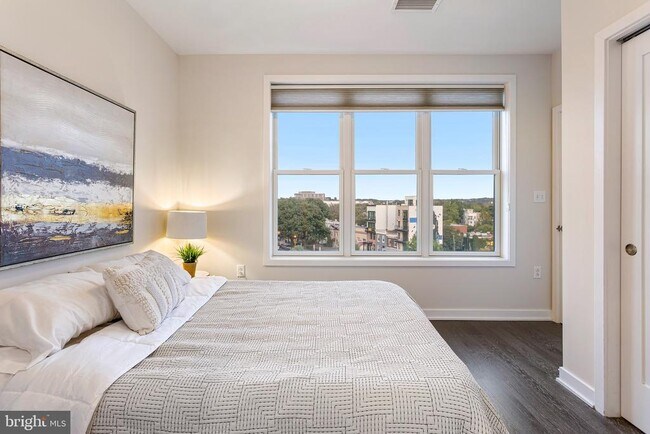 Photo - 1350 Maryland Ave NE Unit 205