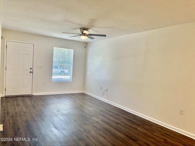 Photo - 8173 Woods Ave