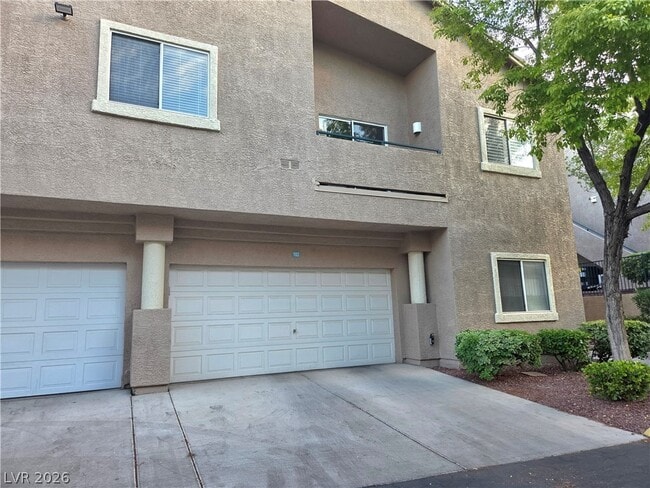 Building Photo - 2053 Quarry Ridge St Unit 103