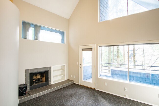 Photo - Fantastic Lake Oswego 2Bdr w/Fireplace, Dishwasher & W/D + Balcony Unit 4701-C