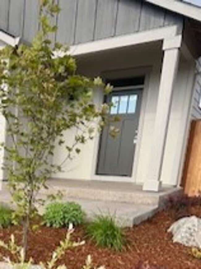 Photo - 3 Bedroom 2 Bath Silverton OR