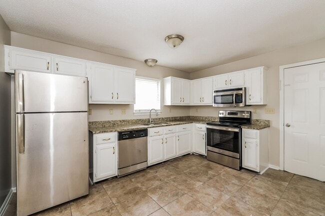 Photo - 7816 Lake Cross Dr E