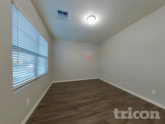 Photo - 4521 W Saddlebush Way