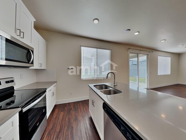 Photo - 1369 E Old Mesquite St