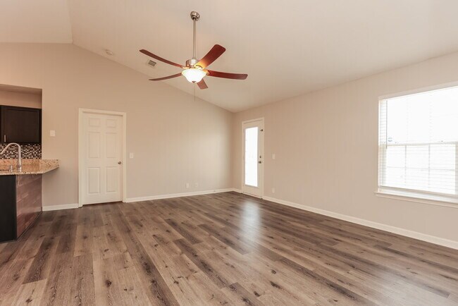 Photo - 1316 S Hampton Ct