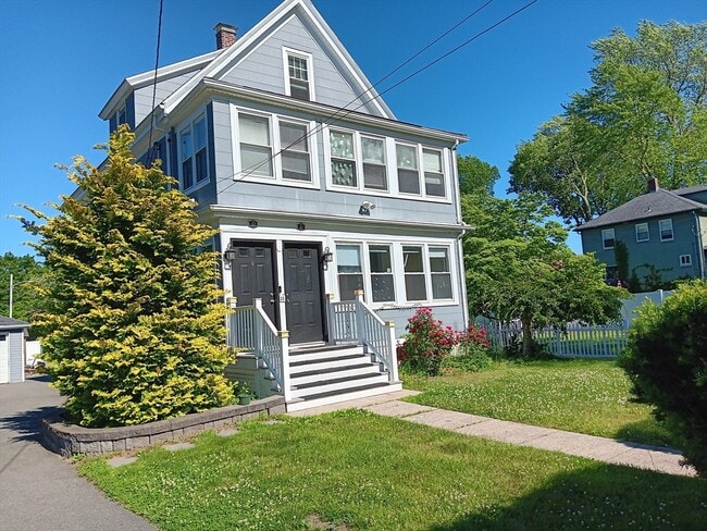 Building Photo - 61 Spruce St Unit 1