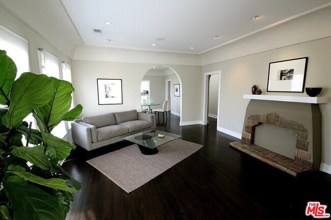 Photo - 1036 Keniston Ave