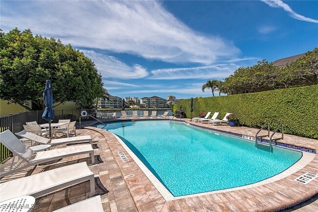 Building Photo - 4155 Crayton Rd Unit 203