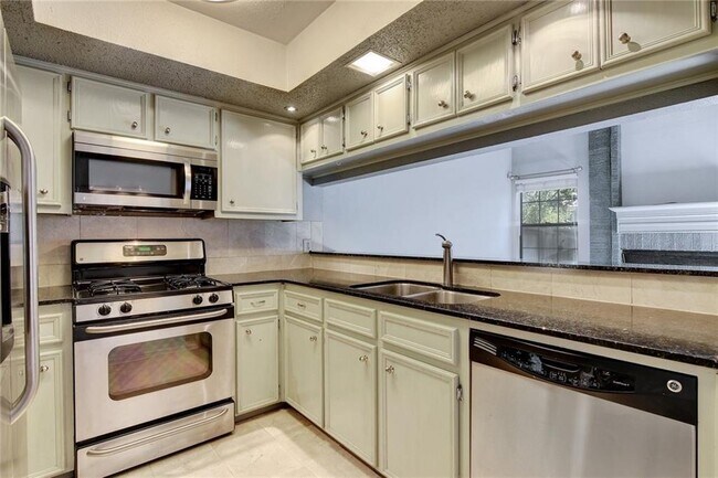 Photo - 1010 W Rundberg Ln Unit 17