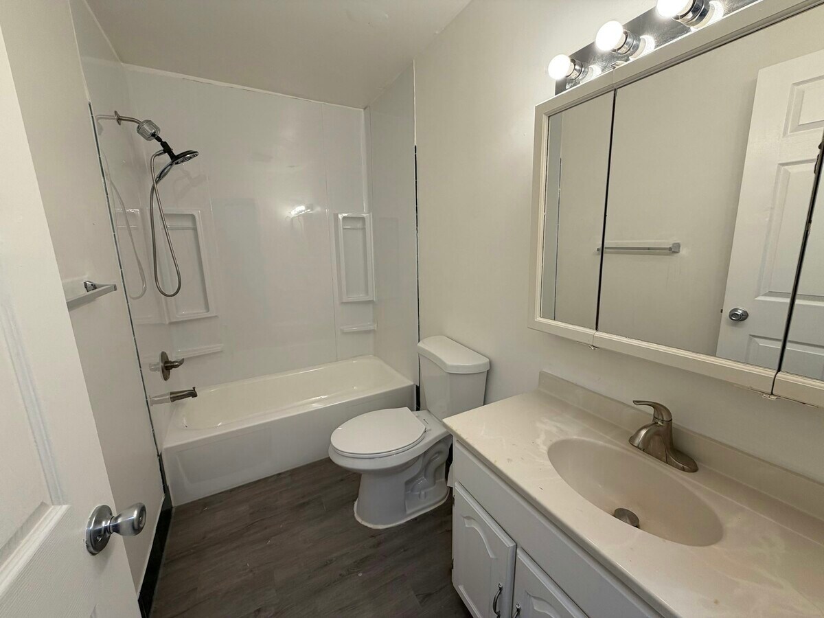 Photo - 1709 Crimson Tree Way